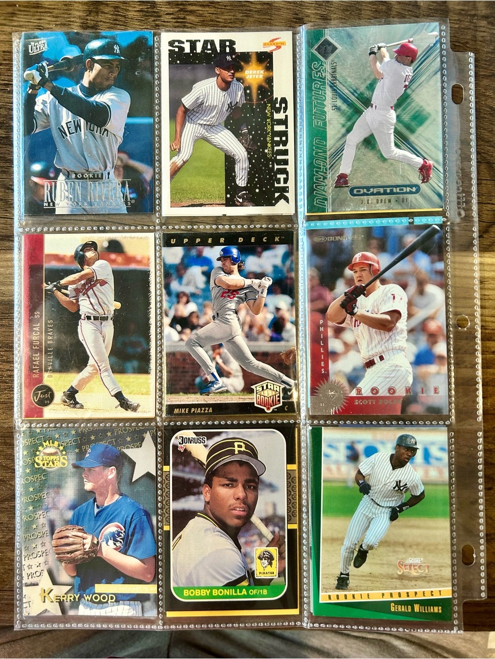 Collection of 18 Vintage Assort Major League Baseball Trading Cards (87-99)